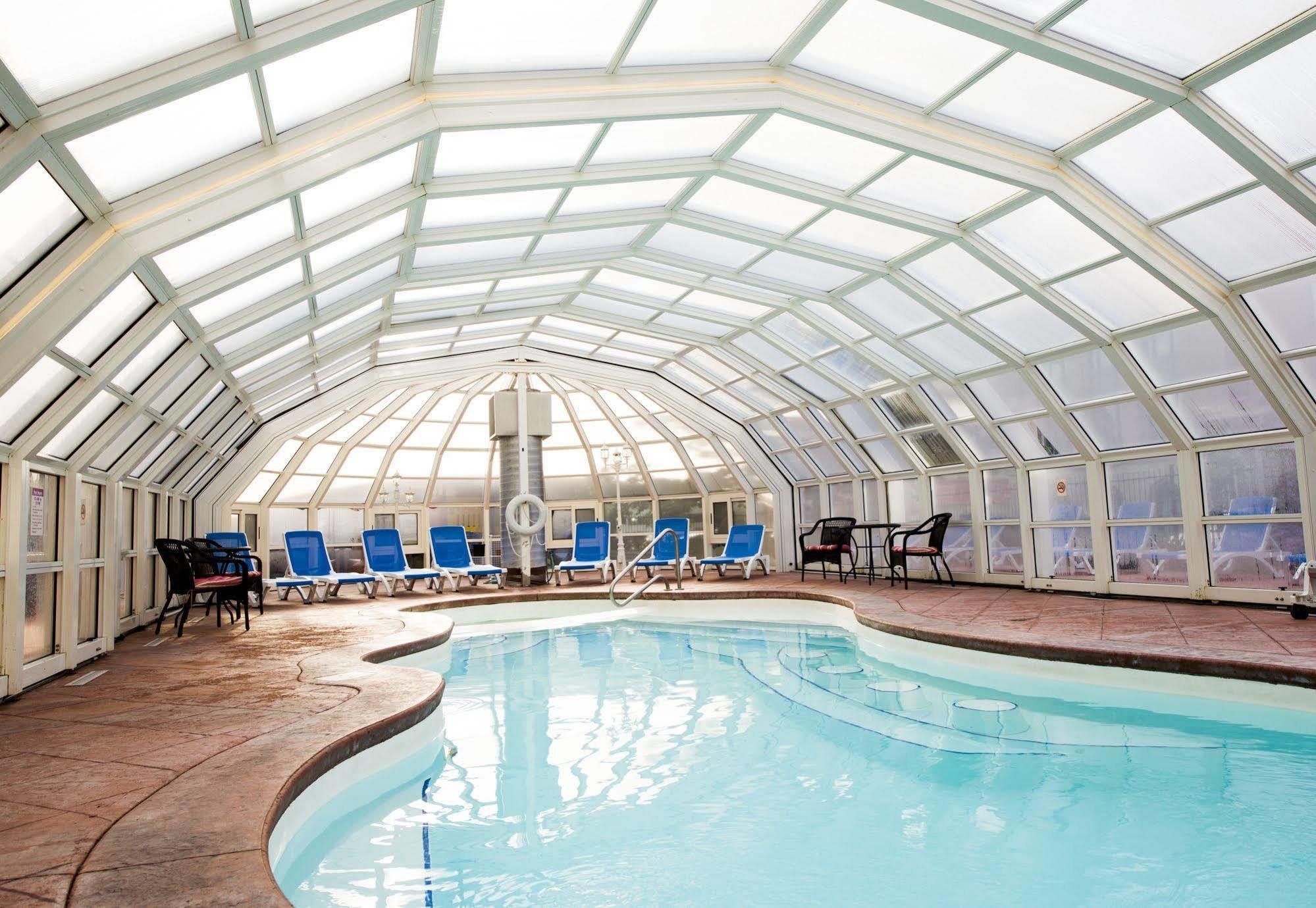 V Hotel & Suites Moncton Exteriér fotografie