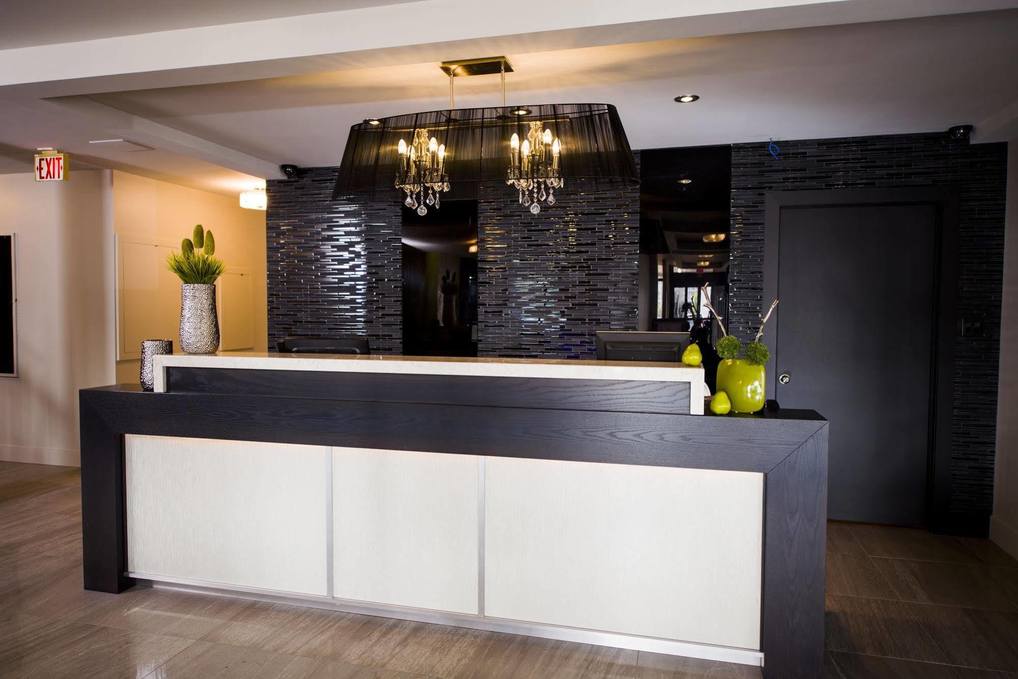 V Hotel & Suites Moncton Exteriér fotografie